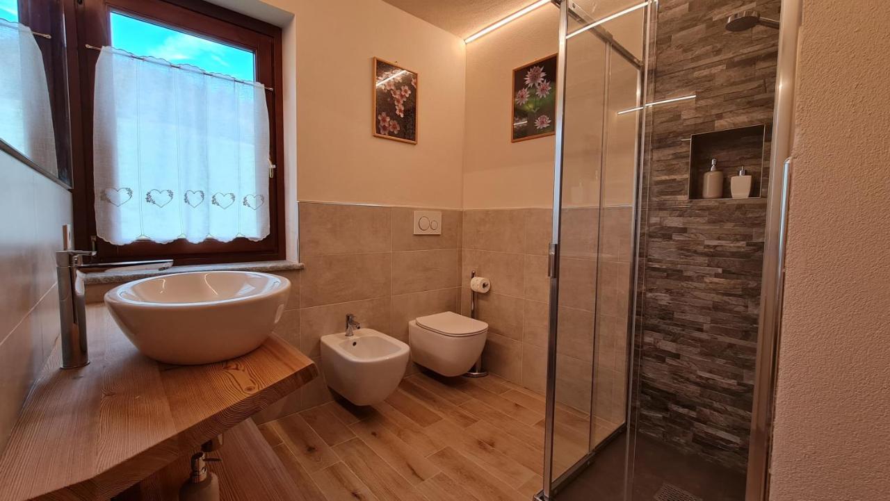 Casa Margherita Chambres D'Hotes & Spa Challand-Saint-Anselme Eksteriør billede