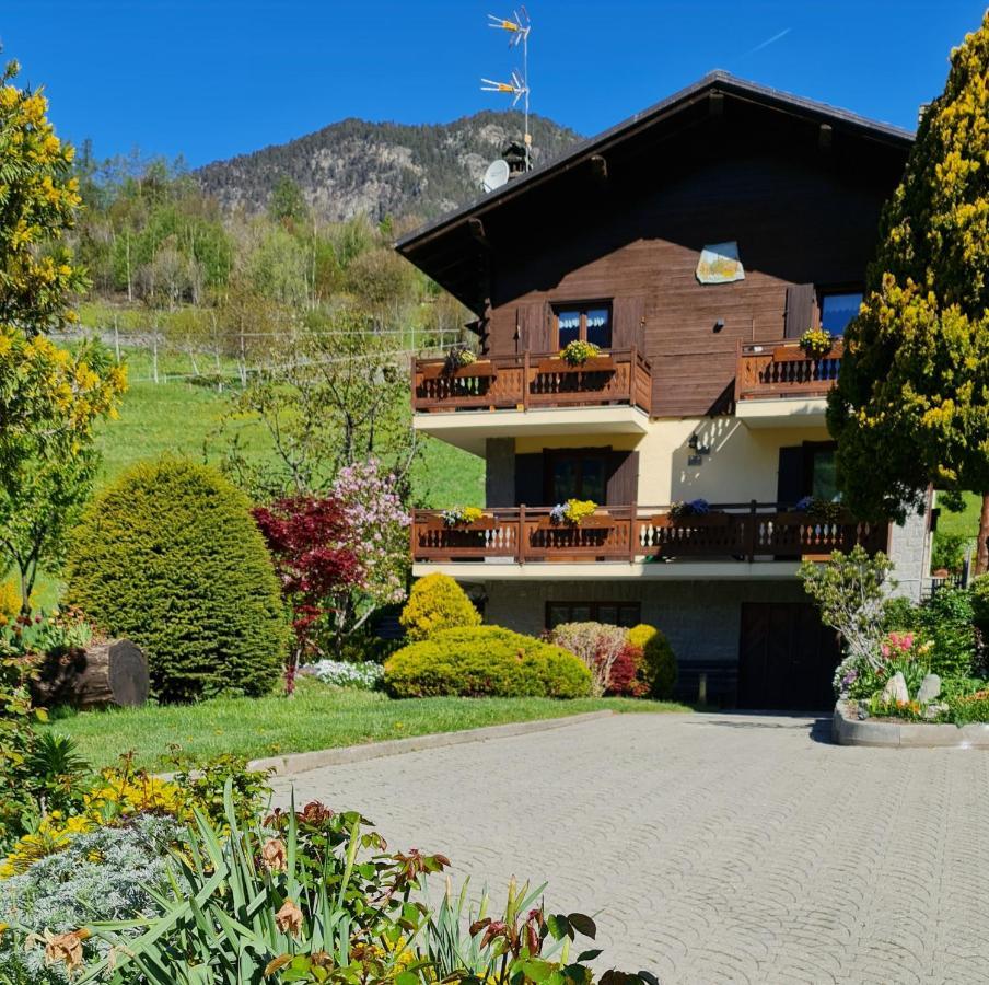 Casa Margherita Chambres D'Hotes & Spa Challand-Saint-Anselme Eksteriør billede